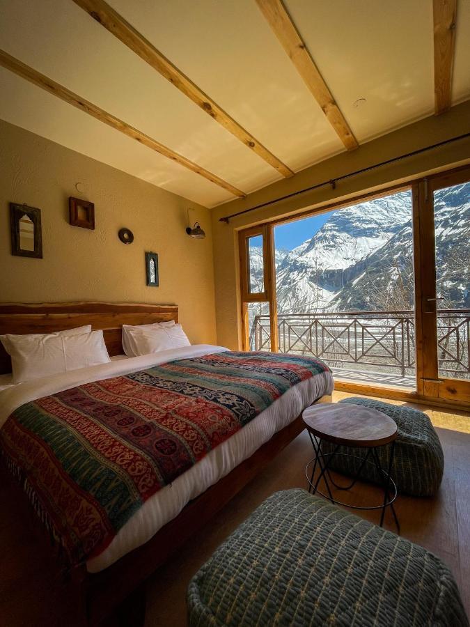 La Hault Hotel Sissu Buitenkant foto